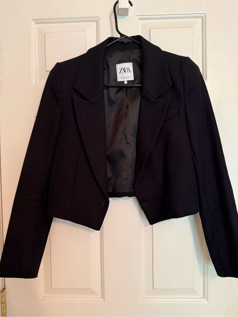 Zara Black Cropped Tailored Blazer